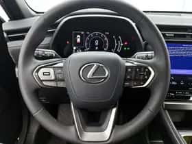 Lexus LBX (2024) thumbnail 17