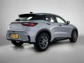 Lexus LBX (2024) thumbnail 3