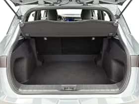 Lexus LBX (2024) thumbnail 26