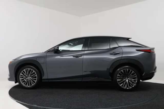 Lexus RZ (2026) thumbnail 3