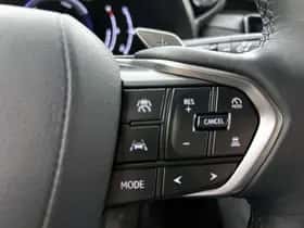 Lexus LBX (2024) thumbnail 14