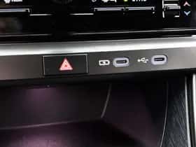 Lexus LBX (2024) thumbnail 24