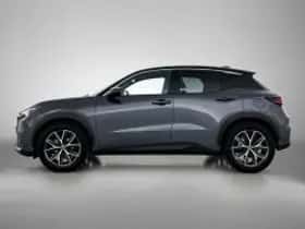 Lexus LBX (2024) thumbnail 4