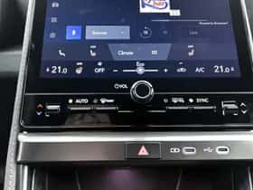 Lexus LBX (2024) thumbnail 9