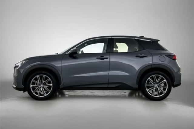 Lexus LBX (2025) thumbnail 3