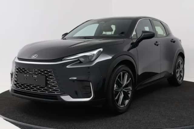 Lexus LBX (2026) thumbnail 1