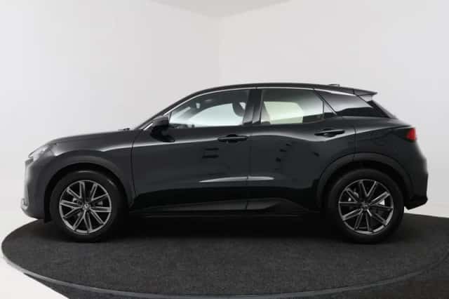Lexus LBX (2026) thumbnail 3