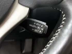 Lexus IS (2020) thumbnail 16