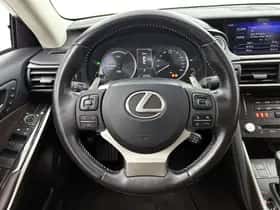 Lexus IS (2020) thumbnail 19