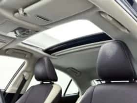 Lexus IS (2020) thumbnail 5