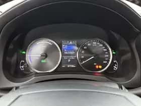 Lexus IS (2020) thumbnail 6