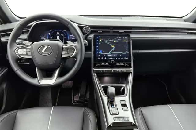 Lexus LBX (2026) thumbnail 4