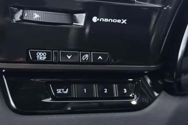 Lexus RX (2025) thumbnail 5