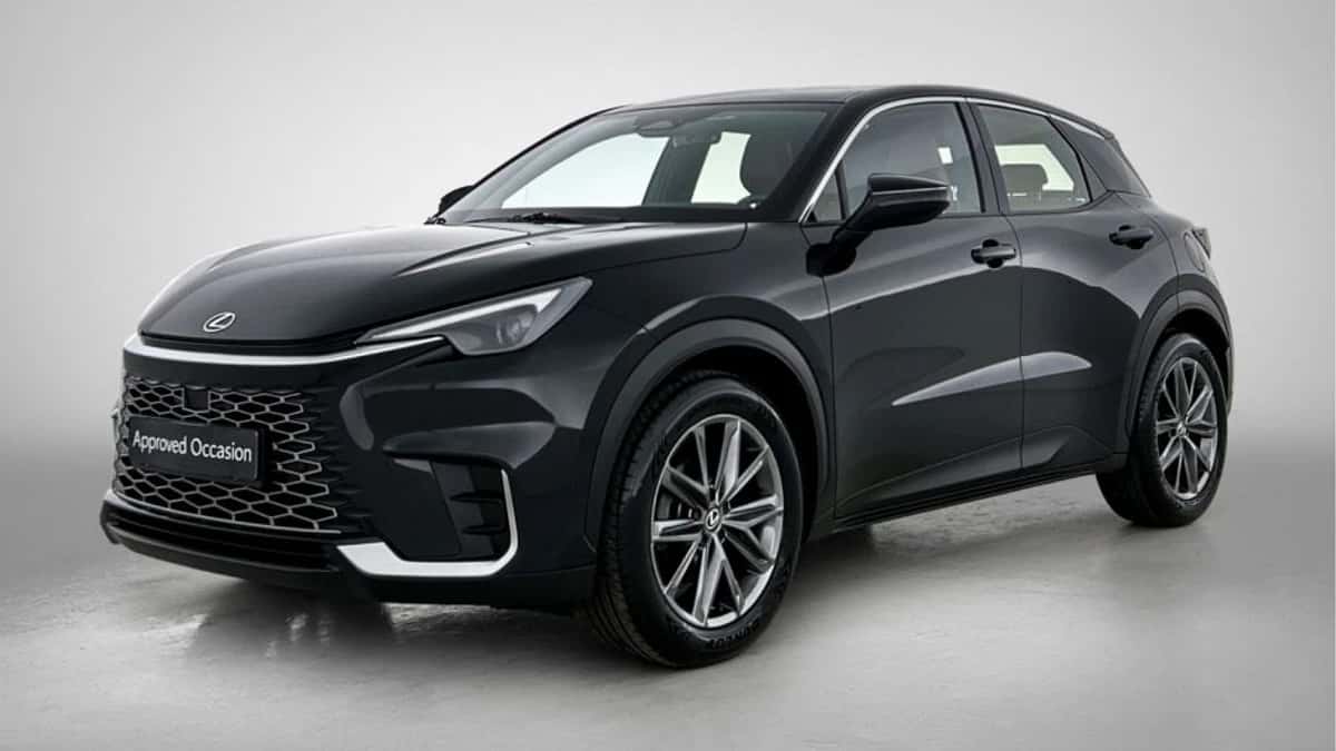 Lexus LBX (2024) — foto 1