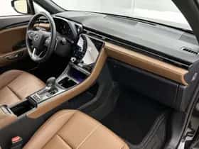 Lexus LBX (2024) thumbnail 6
