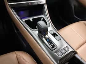 Lexus LBX (2024) thumbnail 10