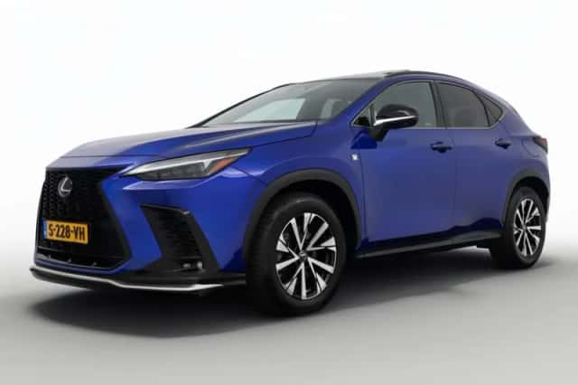 Lexus NX (2023) thumbnail 1