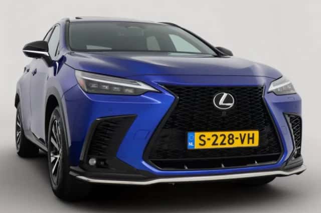 Lexus NX (2023) thumbnail 5