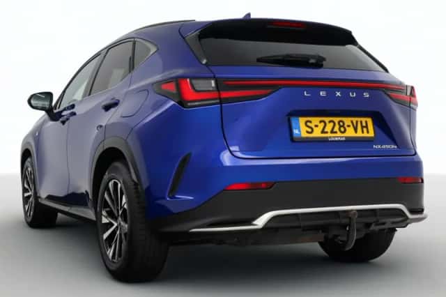 Lexus NX (2023) thumbnail 6