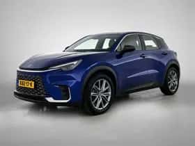Lexus LBX (2024)