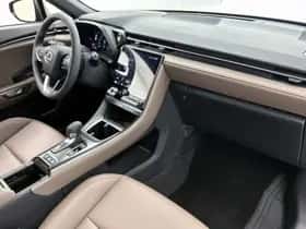 Lexus LBX (2024) thumbnail 6
