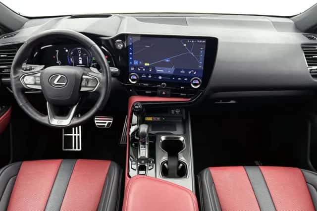 Lexus NX (2022) thumbnail 4