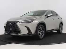 Lexus NX (2022)