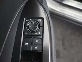 Lexus NX (2022) thumbnail 26
