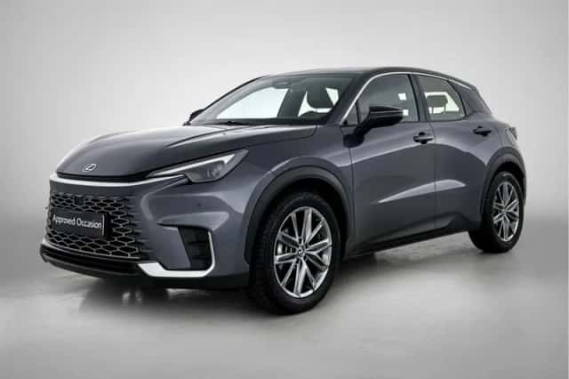 Lexus LBX (2024) thumbnail 1