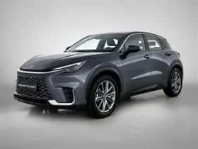 Lexus LBX (2024)