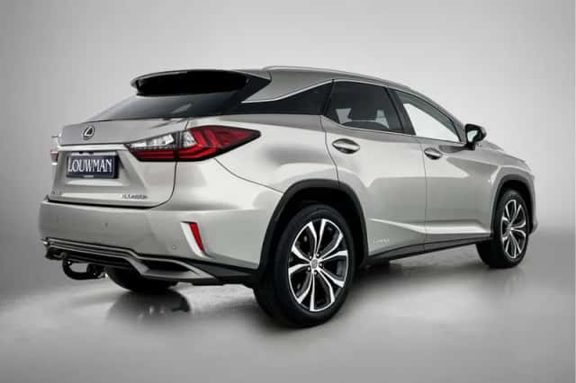 Lexus RX (2017) thumbnail 2
