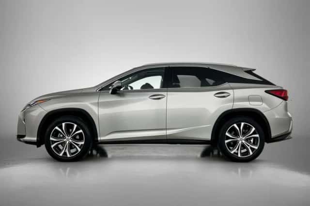 Lexus RX (2017) thumbnail 3