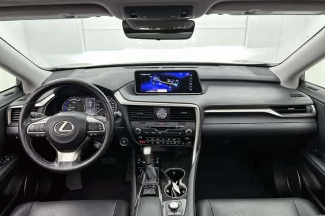 Lexus RX (2017) thumbnail 5