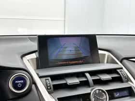 Lexus NX (2017) thumbnail 9