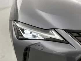 Lexus UX (2021) thumbnail 29