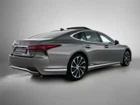 Lexus LS (2023) thumbnail 3