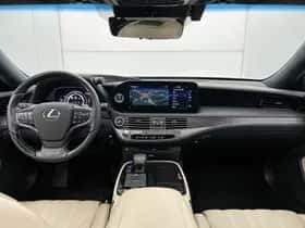 Lexus LS (2023) thumbnail 4
