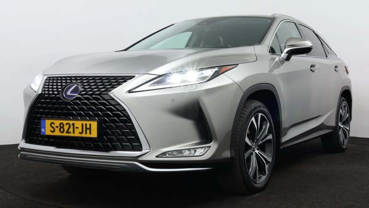 Lexus RX (2021) — foto 1