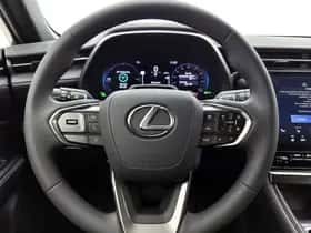 Lexus LBX (2025) thumbnail 17