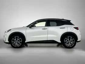 Lexus LBX (2025) thumbnail 3