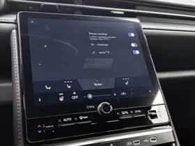 Lexus LBX (2025) thumbnail 9