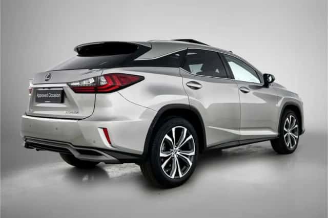 Lexus RX (2019) thumbnail 2