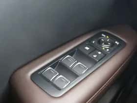 Lexus RX (2017) thumbnail 32