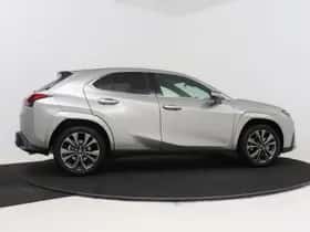 Lexus UX (2025) thumbnail 12