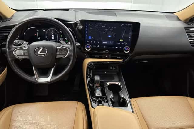 Lexus NX (2022) thumbnail 4