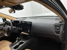 Lexus NX (2022) thumbnail 6
