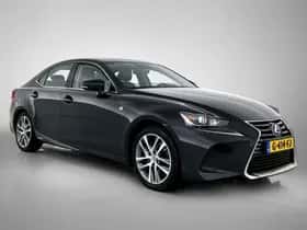 Lexus IS (2019) thumbnail 13