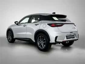 Lexus LBX (2024) thumbnail 13