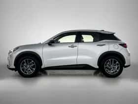 Lexus LBX (2024) thumbnail 3