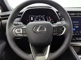 Lexus LBX (2025) thumbnail 18